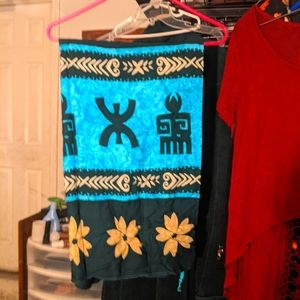 Women's Black/Turquoise Tribal Print Suroung